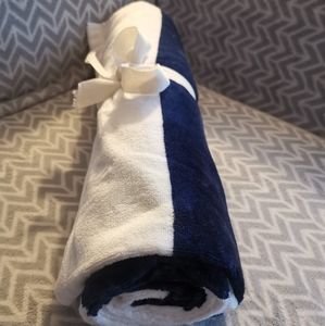 Indigo Navy stripes beach towel 🏖️